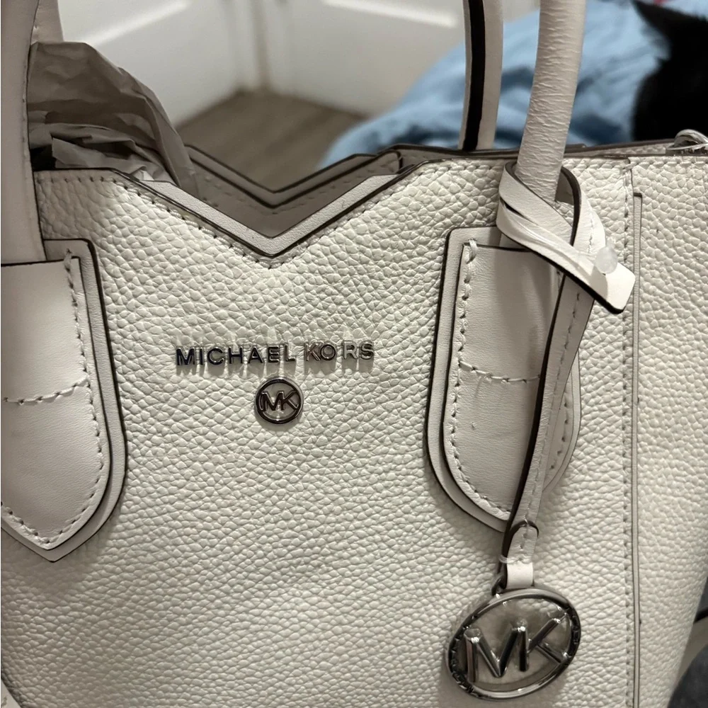 Michael Kors Cream Satchel Bag - Picture 2 of 6